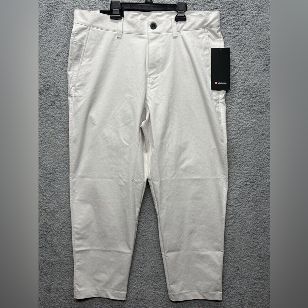Lululemon White Pants-34 x 32....NEW with Tags!